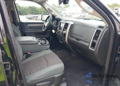 2017 Ram 1500 Big Horn 4X4 6'4 Box z USA, uszkodzony, nr VIN 1C6RR7TT0HS610368